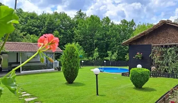 Semesterbostad костови